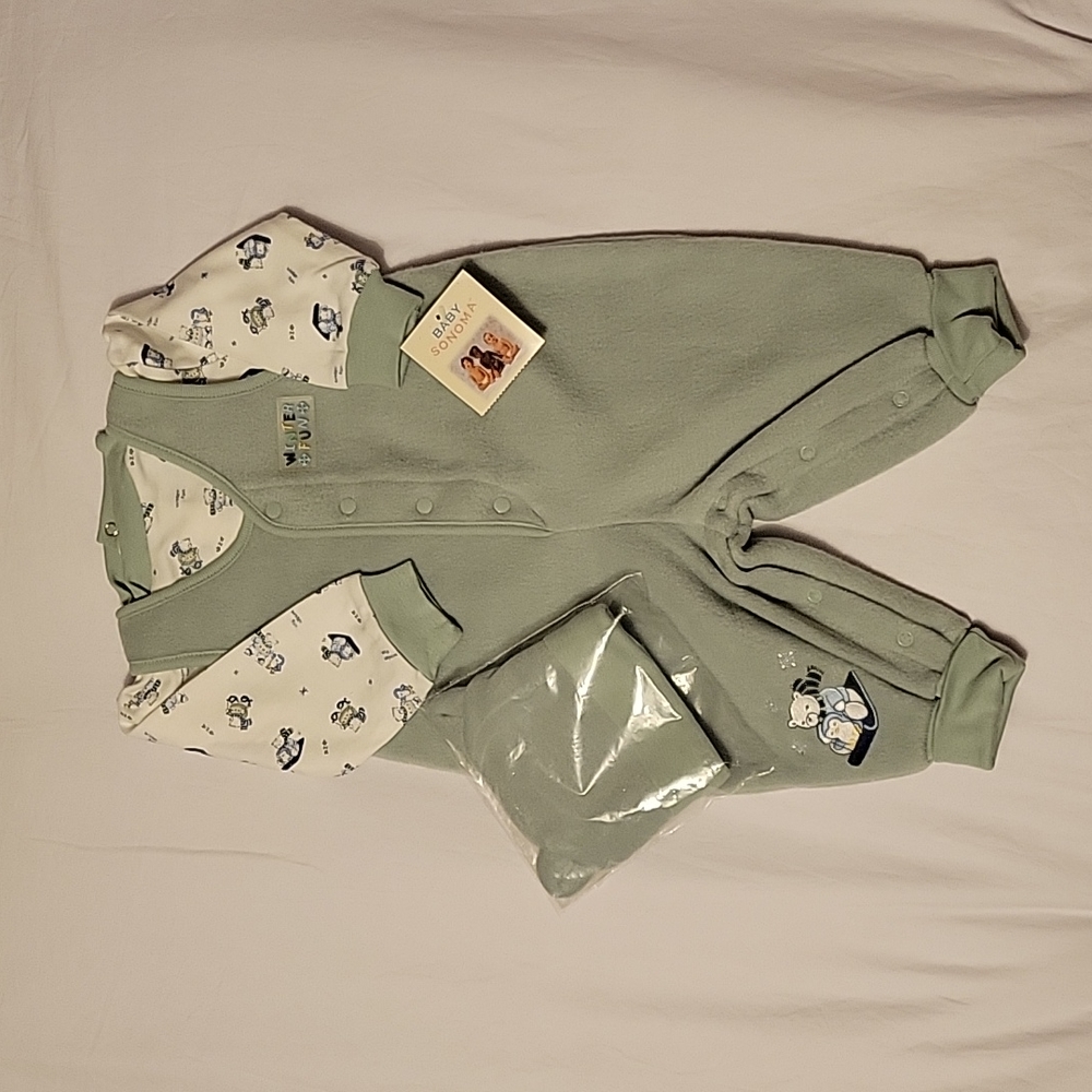 Baby Sonoma outfit 6-9 months 3-pieces color:sage